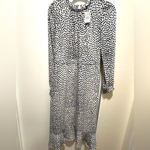 Ruffle-neck leopard peasant dress